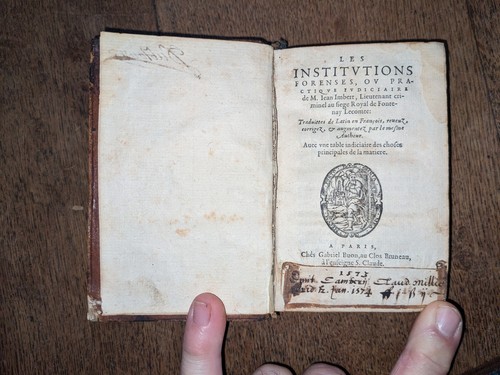 Altes buch les institutions - altes,