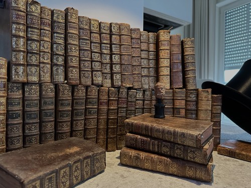 Altes dekoratives buch aus - altes,